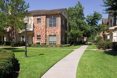 Aston at Cinco Ranch - Exterior - Photo 6 of 32