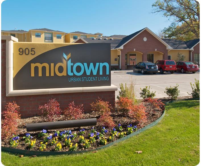Midtown 905 Denton 1970+ for 2, 3 & 4 Bed Apts
