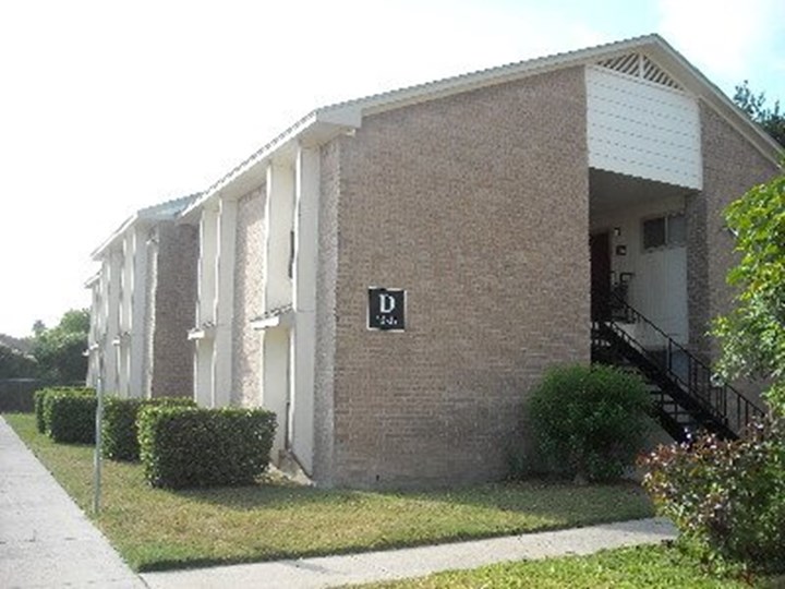 Brazoria Manor Apartments