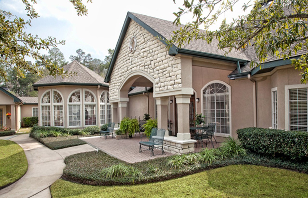 Carriage Inn - Conroe, TX - Photo 1 of 6