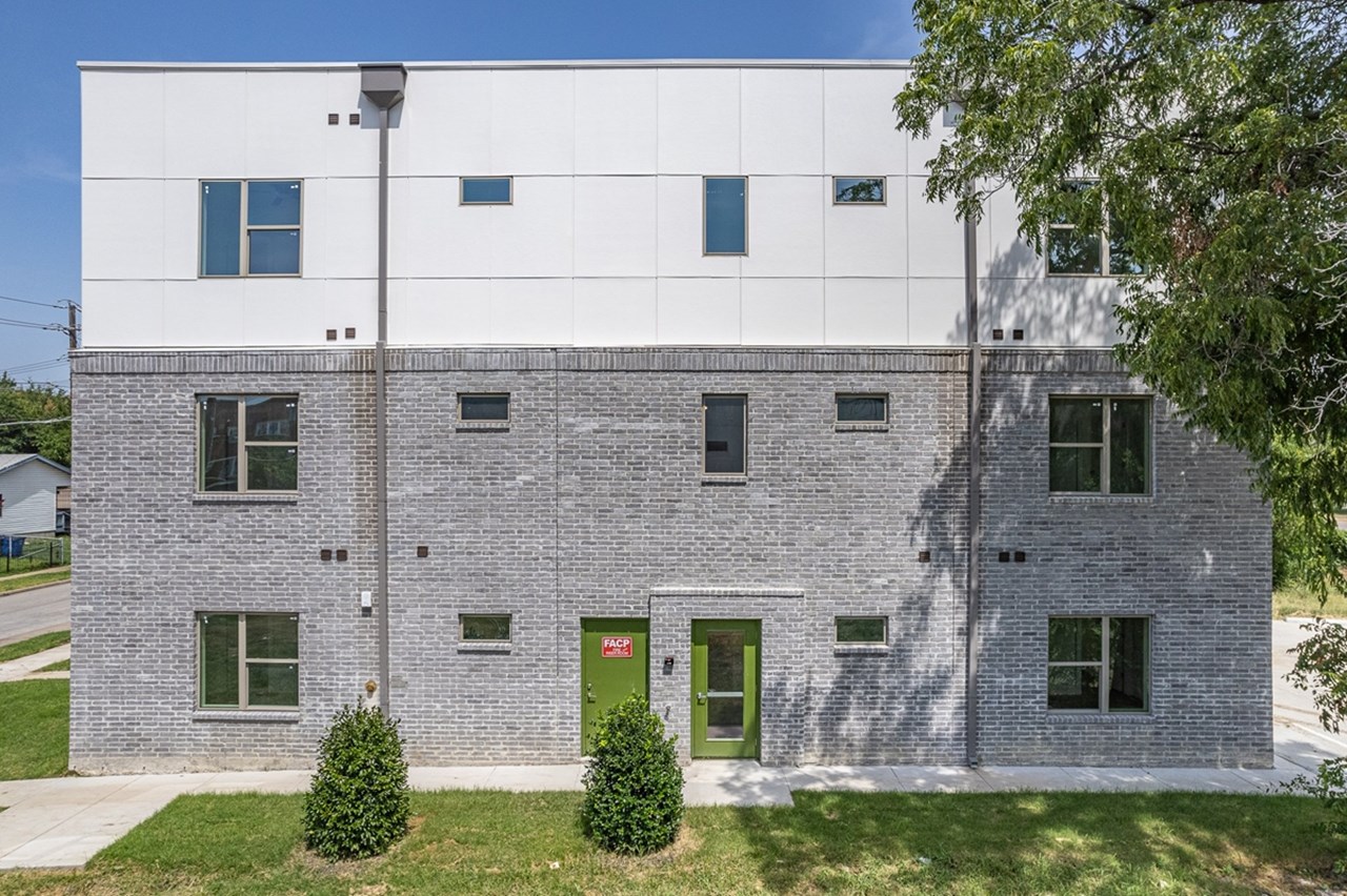 Flats at Lucille - Dallas, TX - Photo 1 of 17