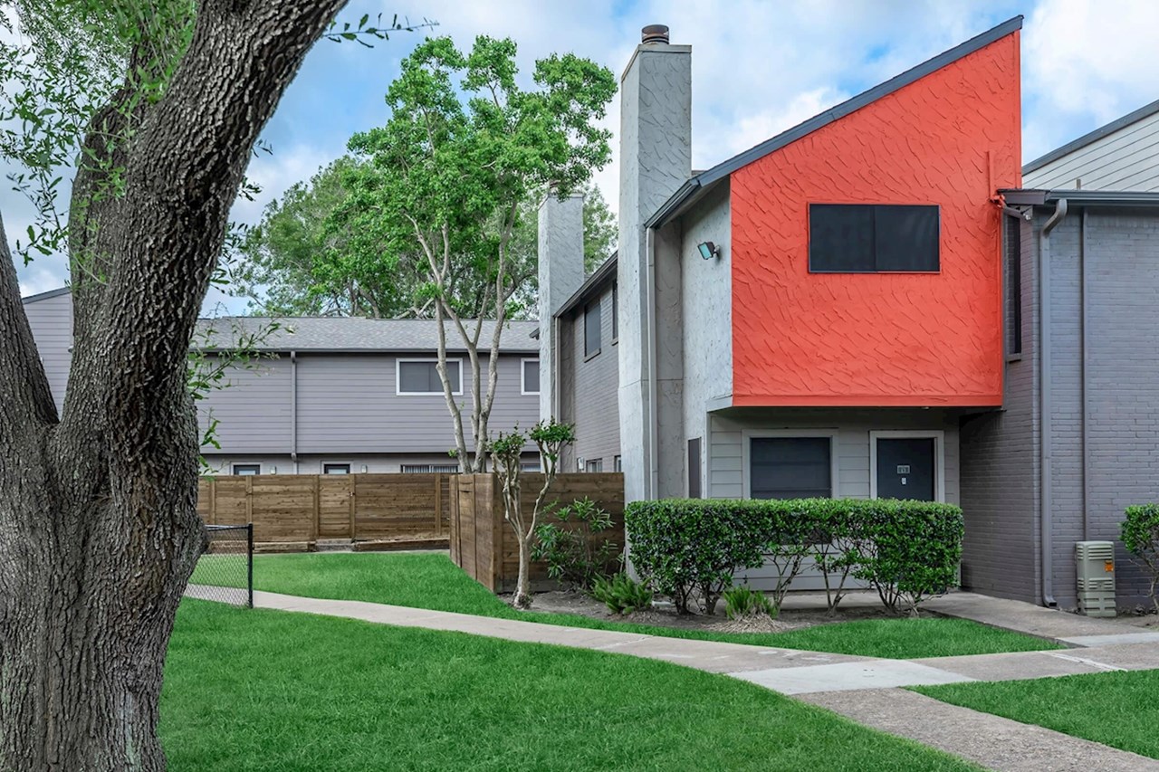 Newport at Clear Lake - Houston, TX - Photo 1 of 22