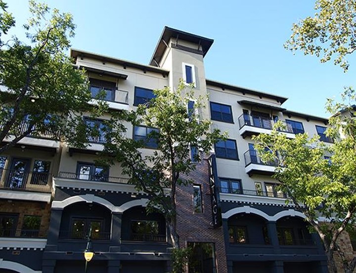 Vintage West Campus Austin 1527+ for 1, 2 & 4 Bed Apts