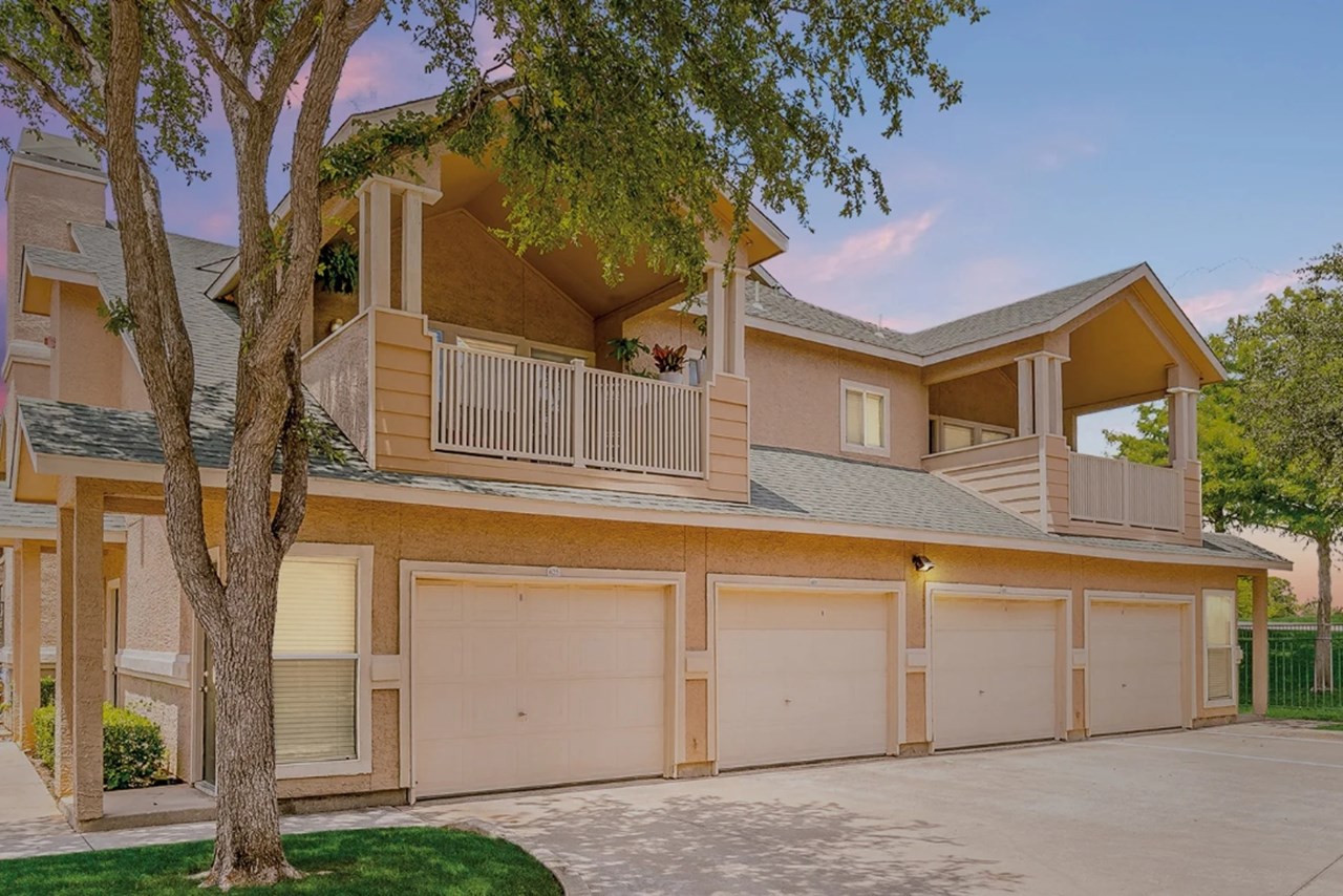 Oakmont of Bear Creek - Euless, TX - Photo 1 of 54