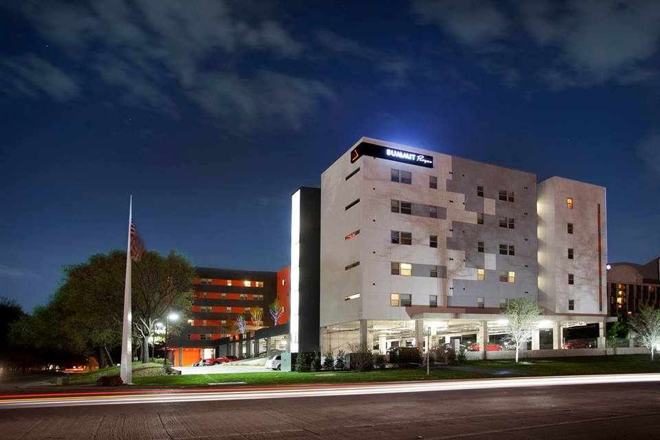 Summit Parque Apartment