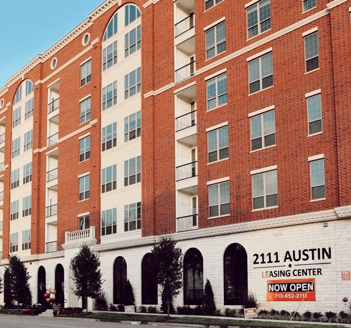 2111 Austin Apartments