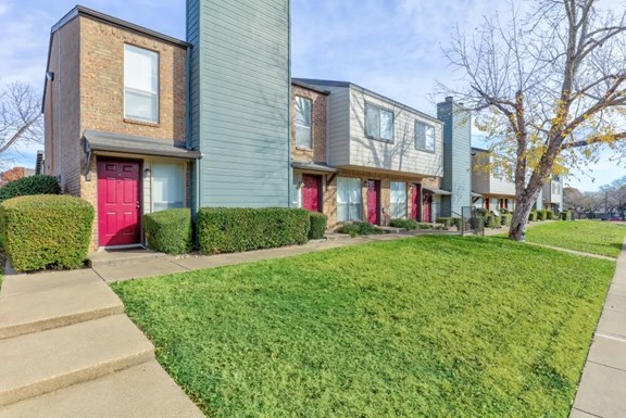 Parkwood Plaza Townhomes