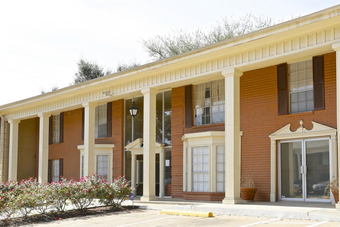 Parkway Parkgreen - Exterior - Photo 4 of 30