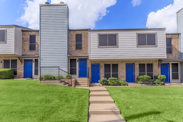 Parkwood Plaza Townhomes