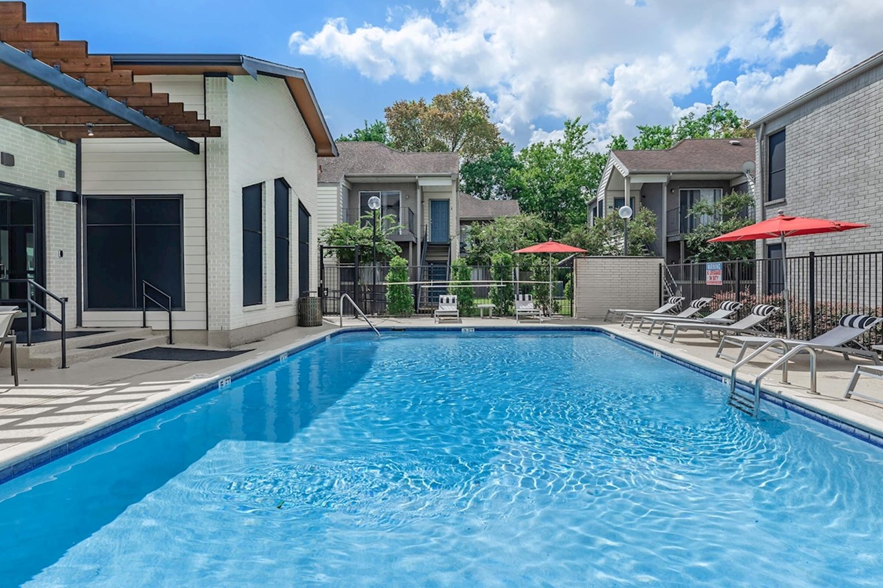 Calder Square I & II - League City, TX - Photo 1 of 20