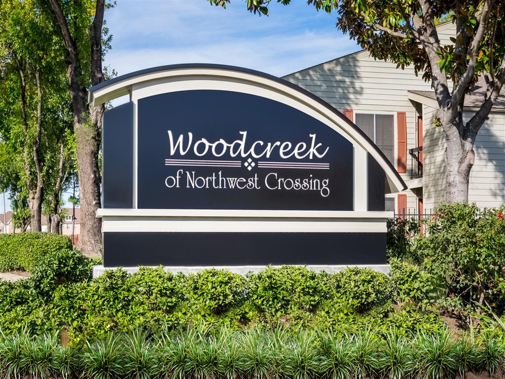 Woodcreek of Northwest Crossing Houston 990+ for 2 & 3 Beds