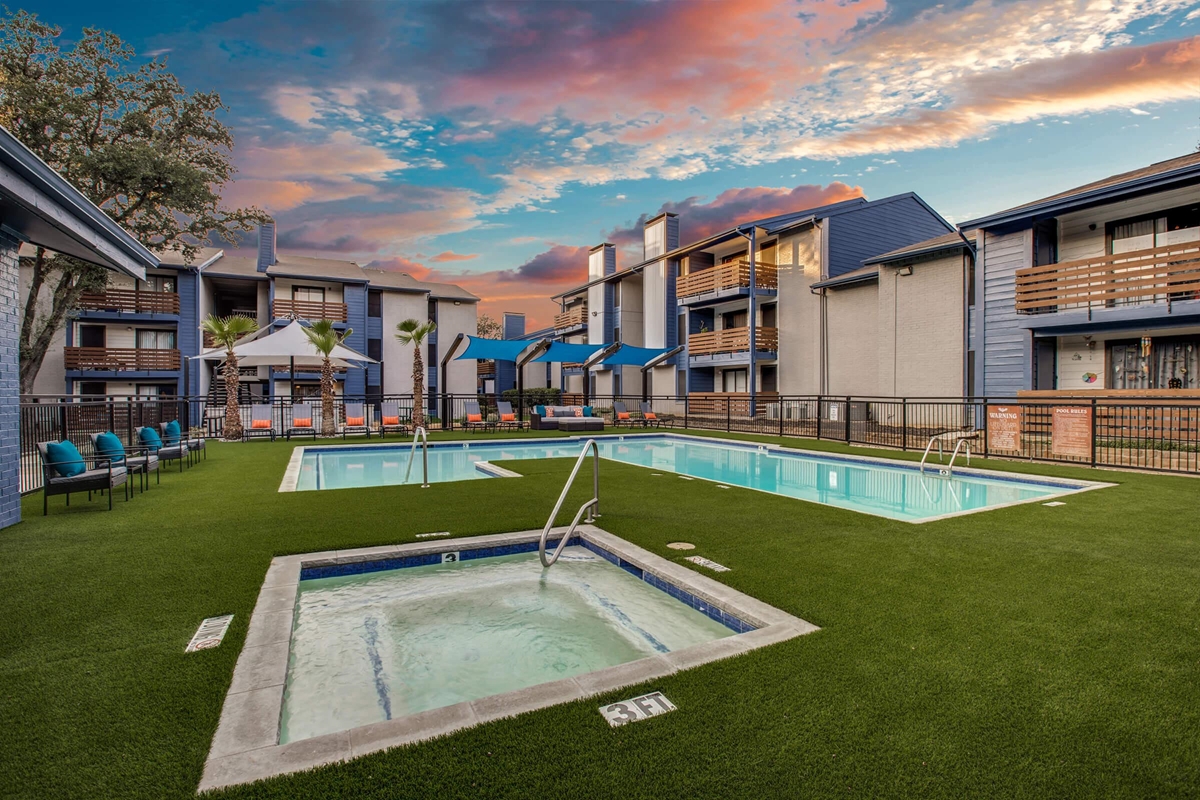 Waverly Apartments Dallas 1190+ for 1 & 2 Bed Apts