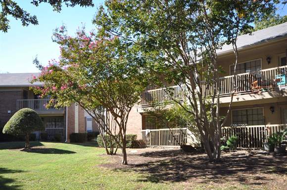 Fox Trails Apartment