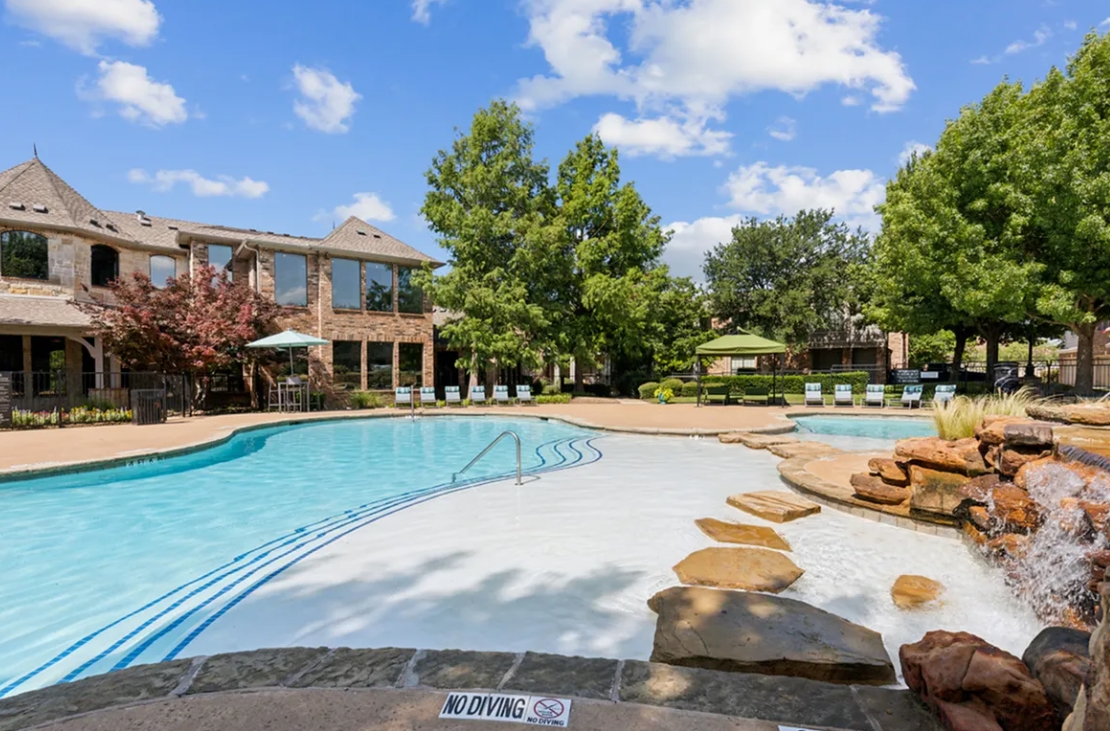 Enclave on Golden Triangle - Pool - Photo 6 of 16