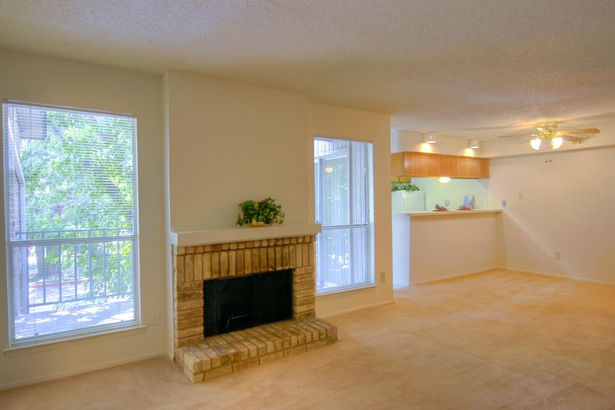 Oakwood - Living/Dining - Photo 7 of 9