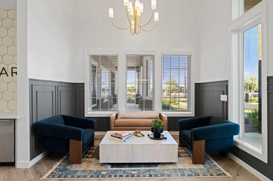 Baltazar - Clubhouse - Photo 8 of 24