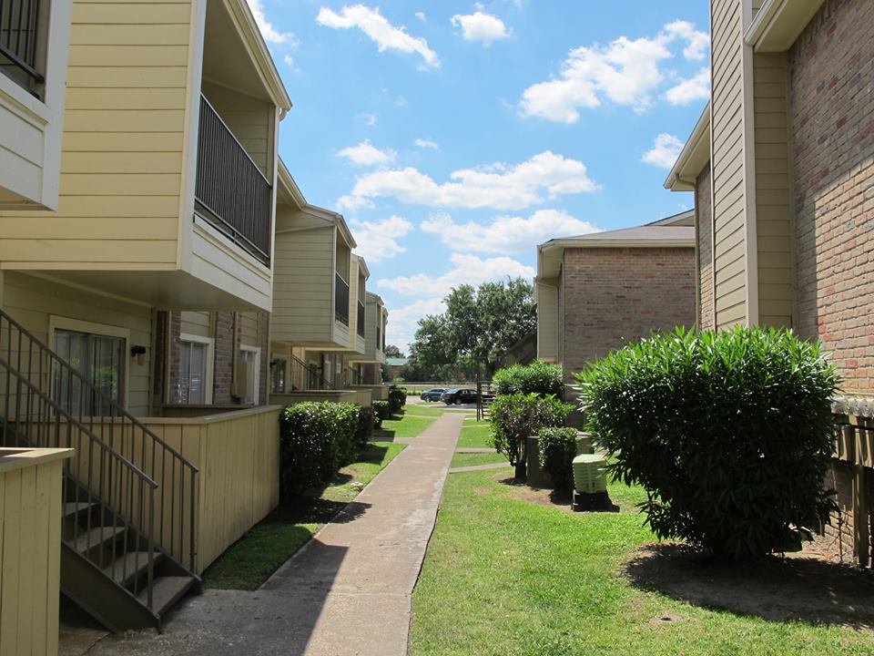 Alcove - Exterior - Photo 3 of 21