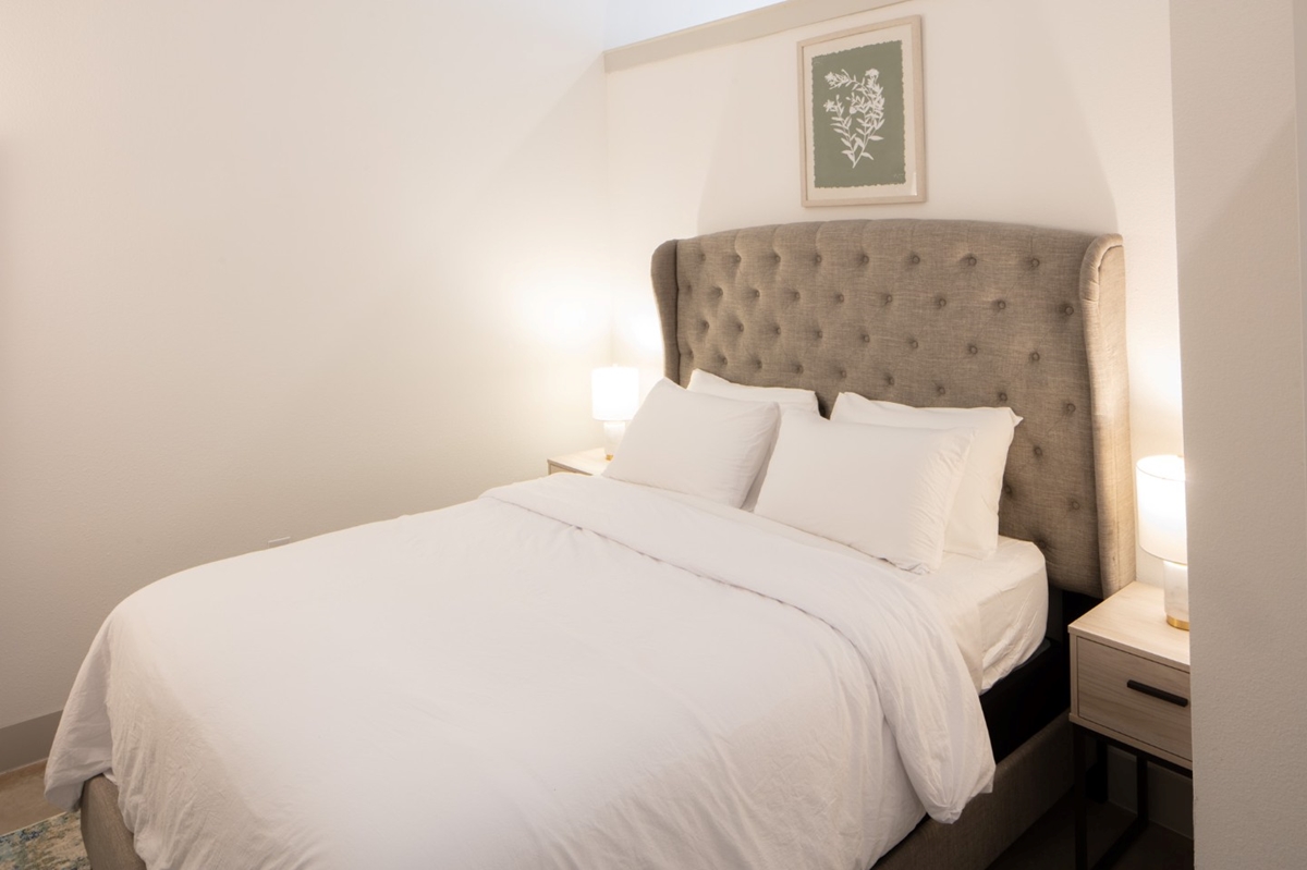 Magnolia Galleria - Studio Bedroom - Photo 6 of 22