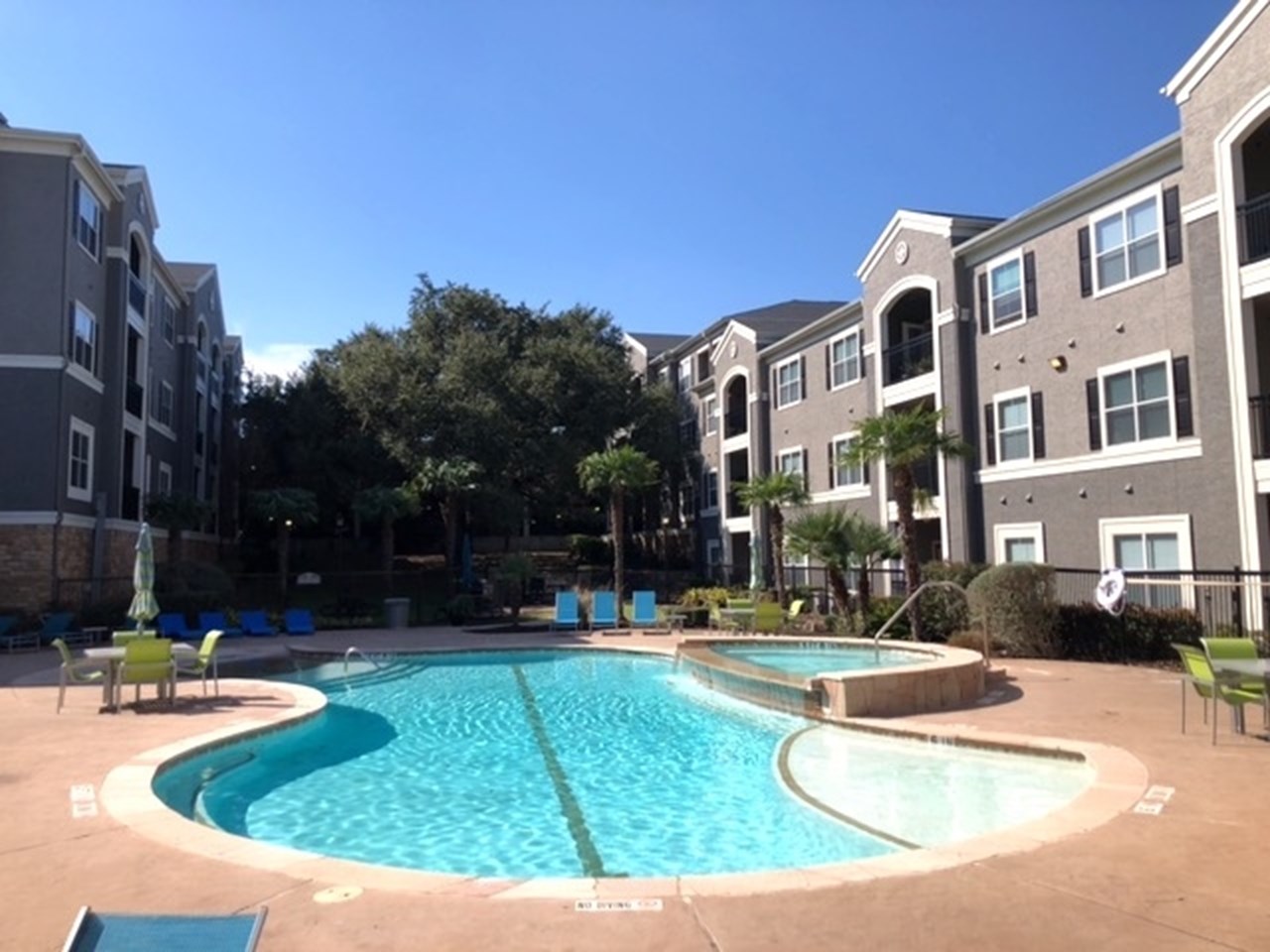 Abbey at Grande Oaks - San Antonio, TX - Photo 1 of 11