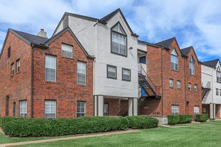 Hathaway at Willow Bend Apartments Plano Texas