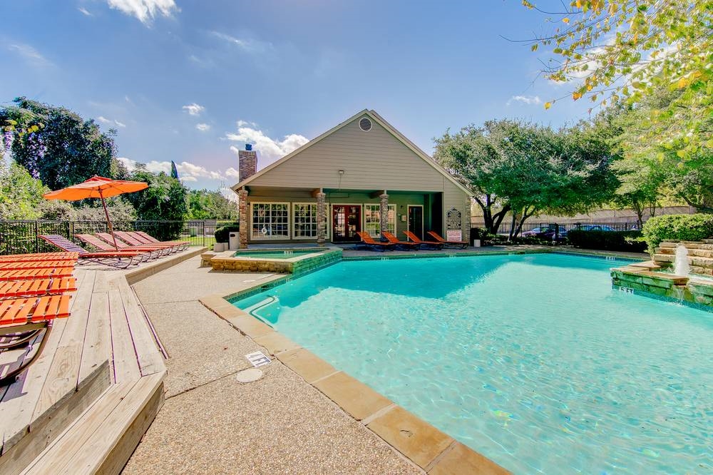 Kendrick Apartments Dallas 935+ for 1, 2 & 3 Bed Apts