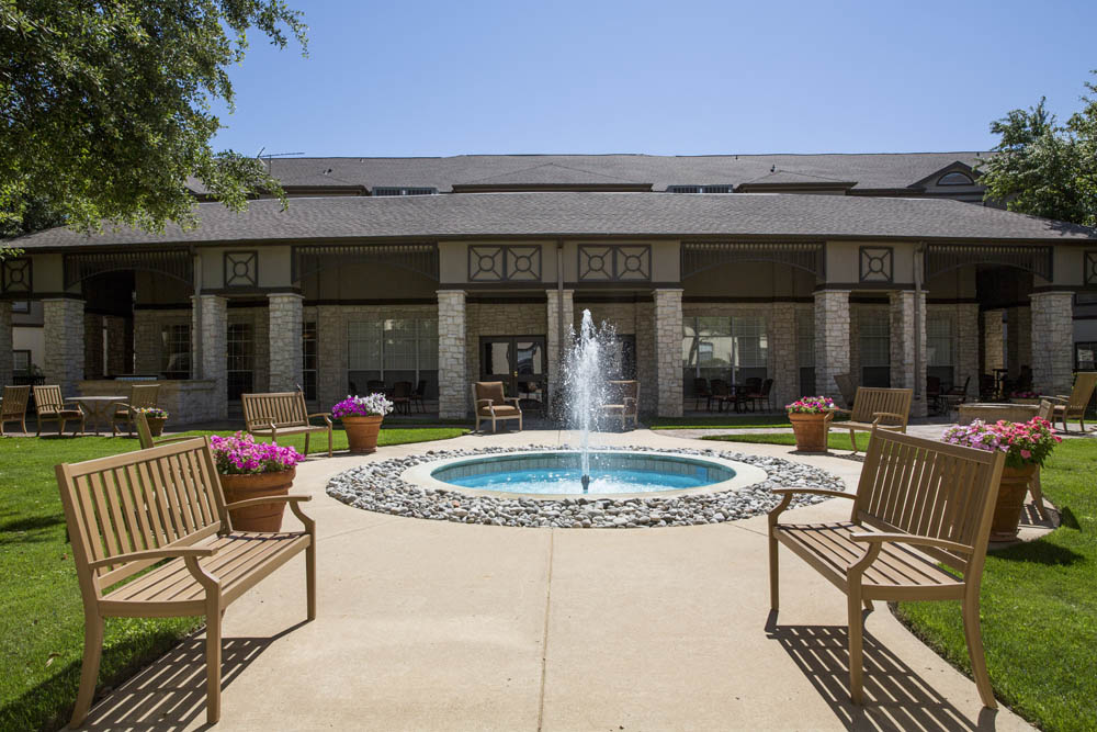 Reserve at North Dallas - Exterior - Photo 2 of 33
