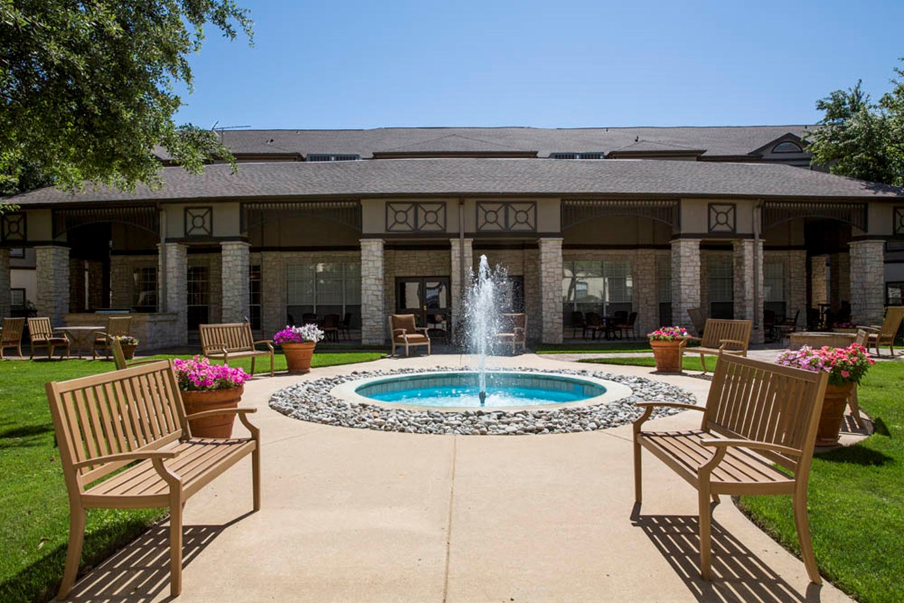 Reserve at North Dallas - Exterior - Photo 2 of 33