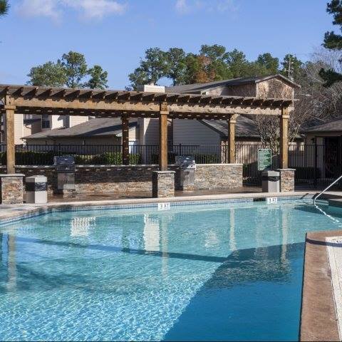 Kendall Manor - Pool - Photo 2 of 10