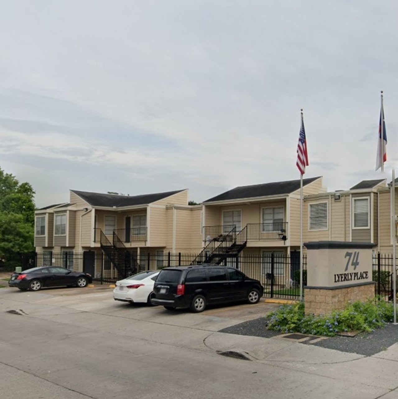 74 Lyerly Place - Houston, TX - Photo 1 of 8