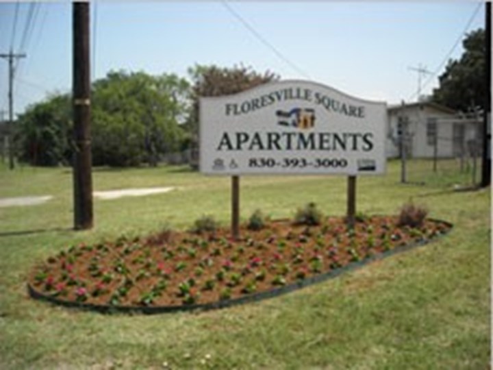 Floresville Square View Floorplans, Photos & More
