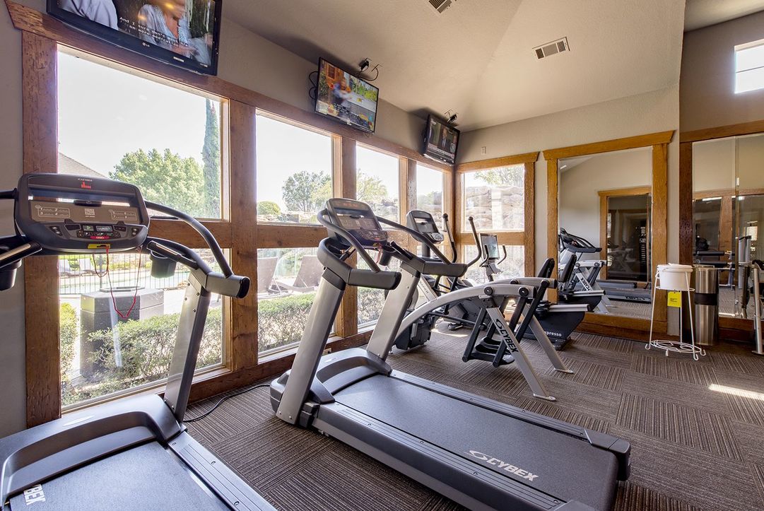 Heights - Fitness - Photo 6 of 7