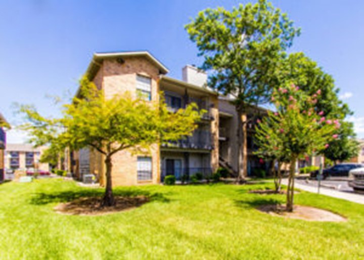 Spicewood Springs Apartments
