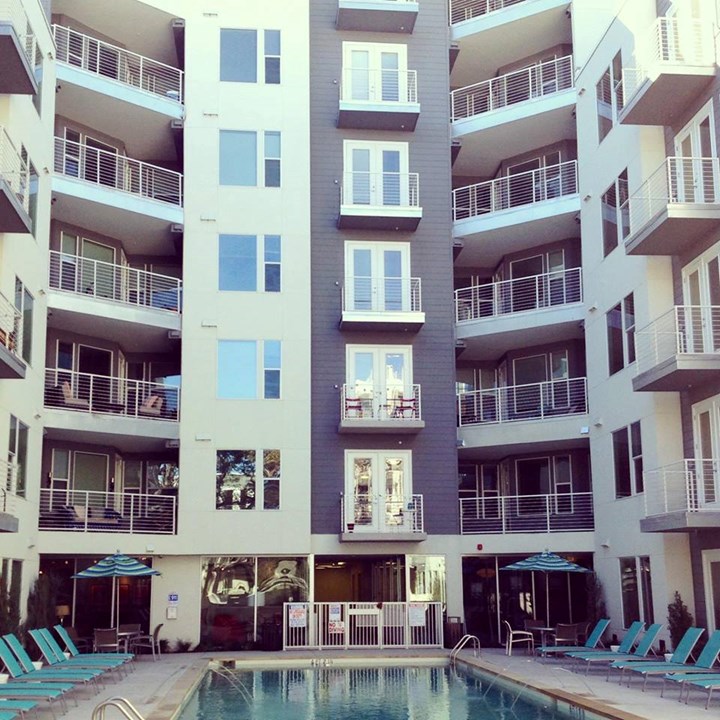 Gibson Flats Austin 1145+ for 1 & 2 Bedroom Apartments