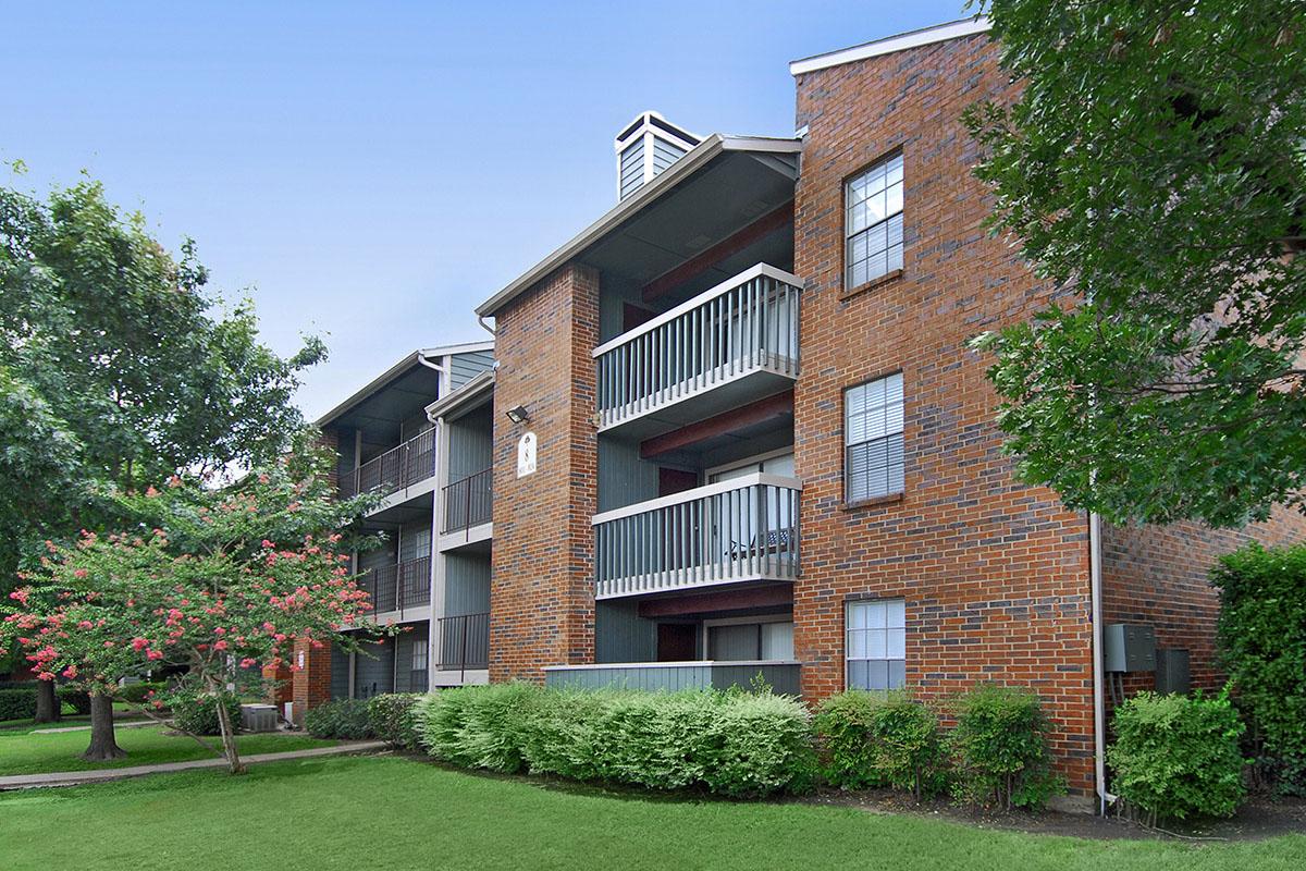 32 Hampton greens apartments dallas info