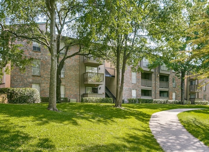 Village Cliffs Dallas 1459+ for 1 & 2 Bed Apts