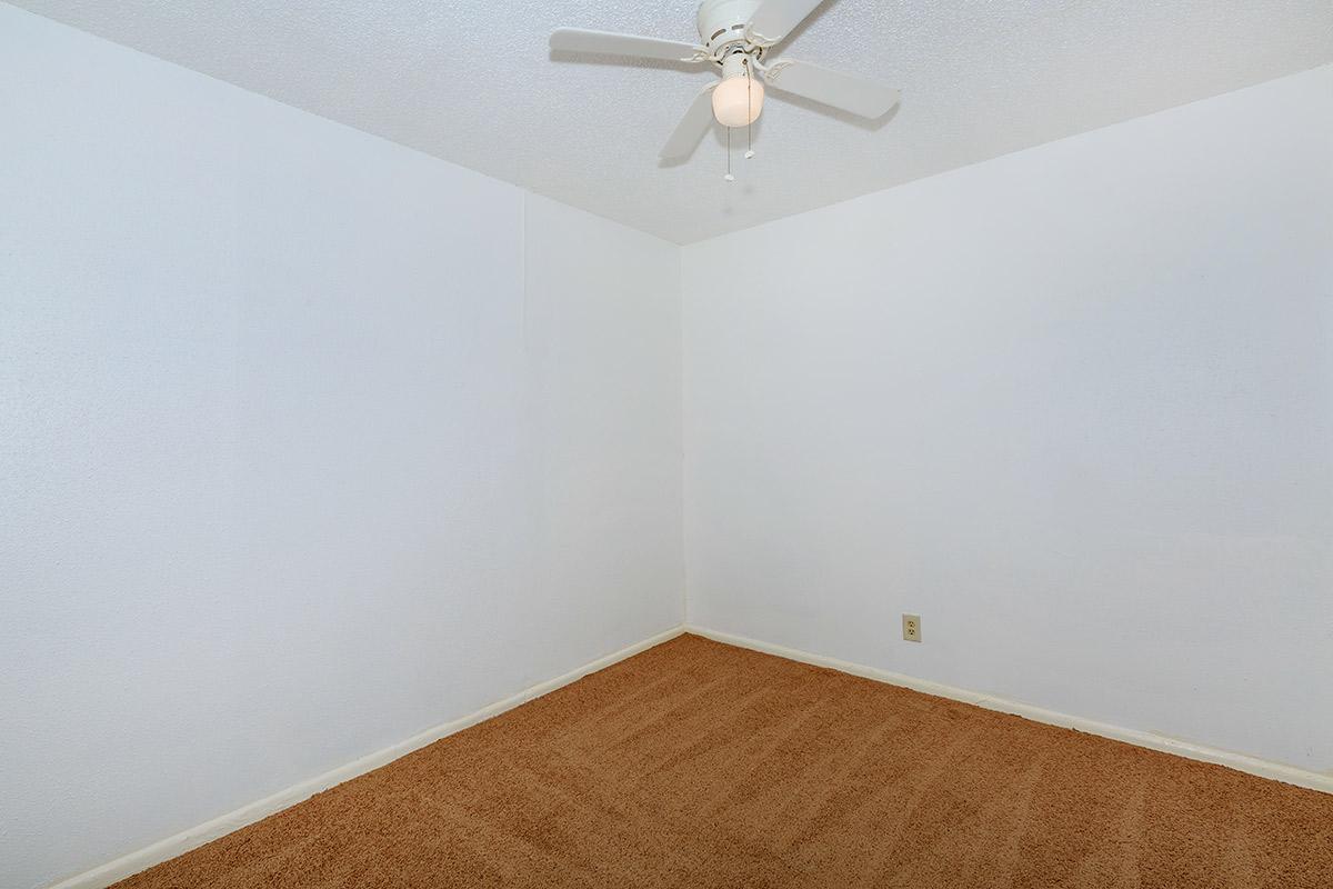 Executive - Living Room - Photo 7 of 9