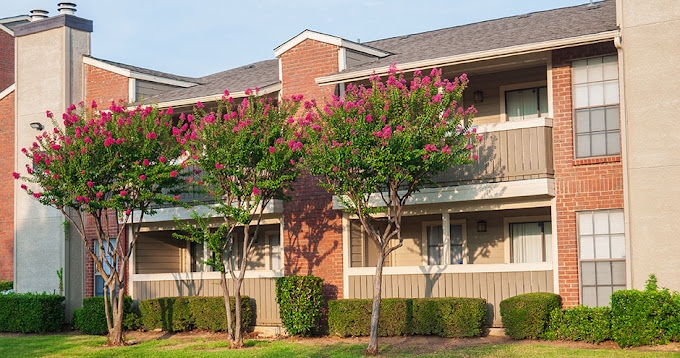 Brittany - Exterior - Photo 2 of 18