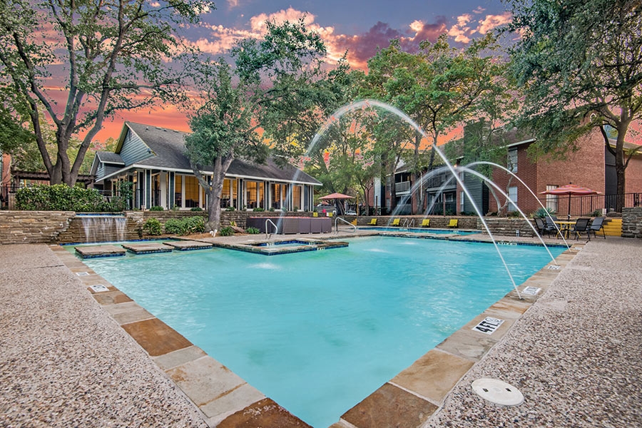 Cottonwood Dallas - Pool - Photo 6 of 25