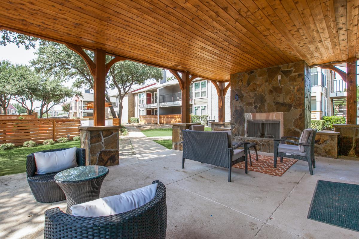 Residence on Lamar I & II - Lounge - Photo 6 of 22