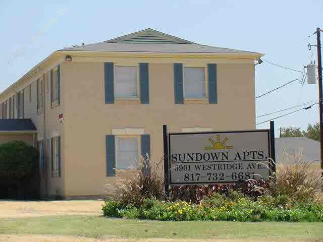 Colony On The Green Apartment