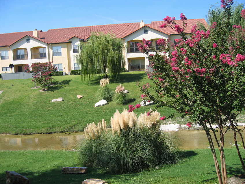 Villas of Preston Creek Apartment