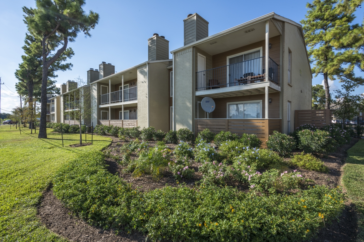 Park at Willowbrook Apartment