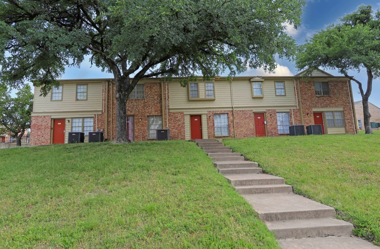 Mountain Valley - Dallas, TX - Photo 1 of 22