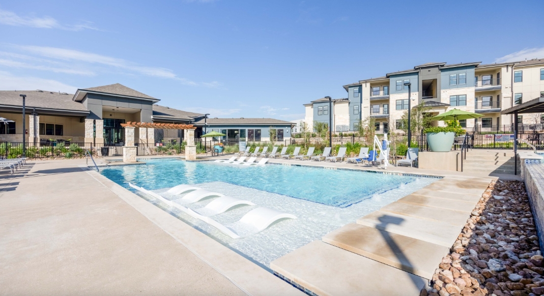 Residences of Siena South - Pool - Photo 6 of 41