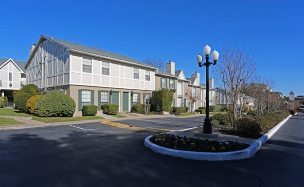 Chevy Chase Apartments
