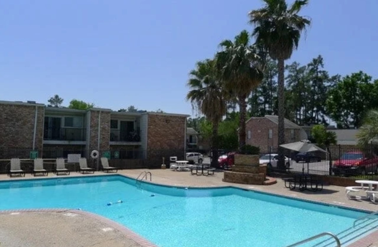 Carriage Woods - Conroe, TX - Photo 1 of 15