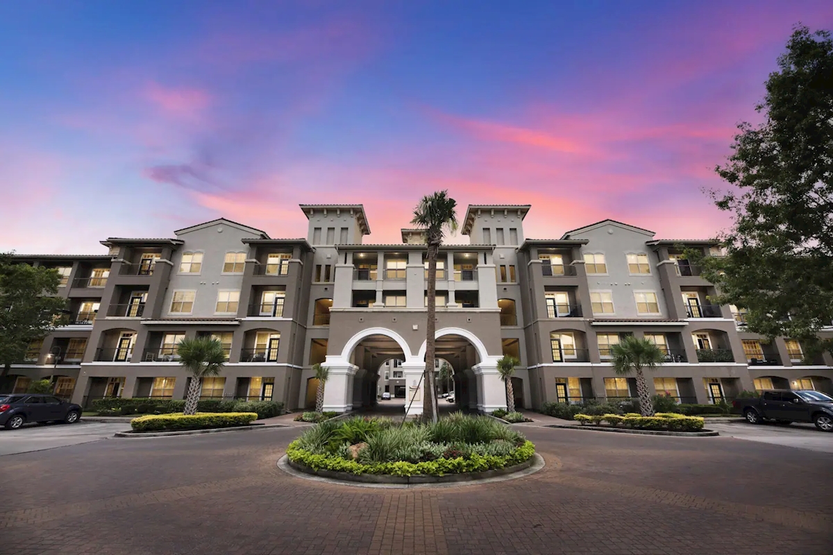 Heights on Katy Houston 1225+ for 1 & 2 Bed Apts