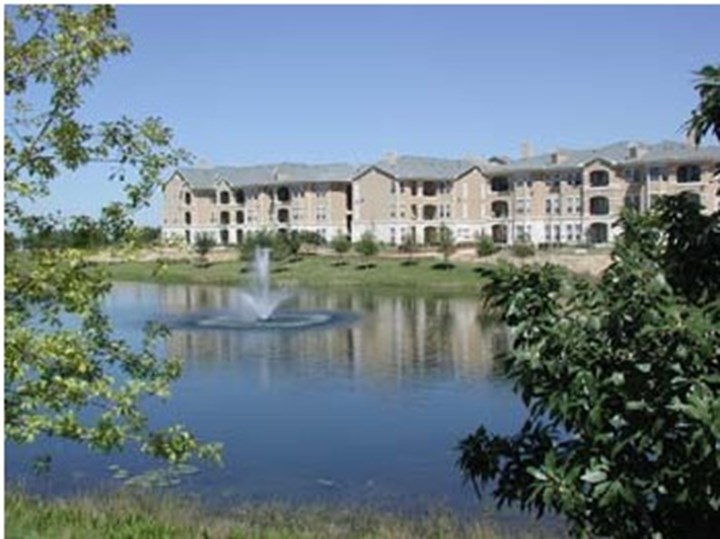 Lakeside La Frontera Apartments